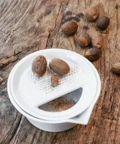 ASA Selection Ustensiles De Cuisine Et De Pâtisserie Râpe Manuelle à Condiment Porcelaine Blanc -Poêles et wok Soldes rape manuelle a condiment porcelaine blanc 2