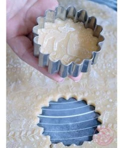 ScrapCooking Ustensiles De Cuisine Et De Pâtisserie Rouleau En Bois D'empreintes Forêt Enchantée -Poêles et wok Soldes rouleau en bois d empreintes foret enchantee 3