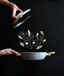 Menastyl Poêles Et Wok Sauteuse Avec Couvercle Et Poignées En Aluminium Et Bois 24 Cm -Poêles et wok Soldes sauteuse avec couvercle et poignees en aluminium et bois 24 cm 4